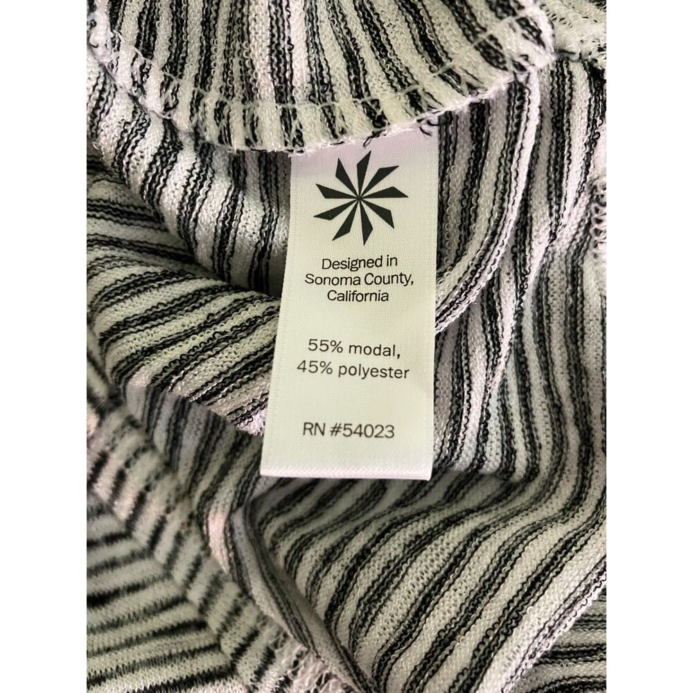 Athleta striped breezy flyaway back cap sleeve knit t shirt - Picture 6 of 9